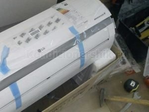 Инверторный внутренний блок LG перед установкой
