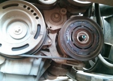 Способы сняти шкивка компрессора авмомобильного кондиционера
